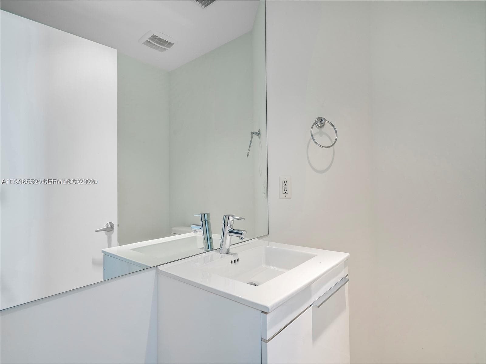 17301 Biscayne Blvd 1105 photo 8