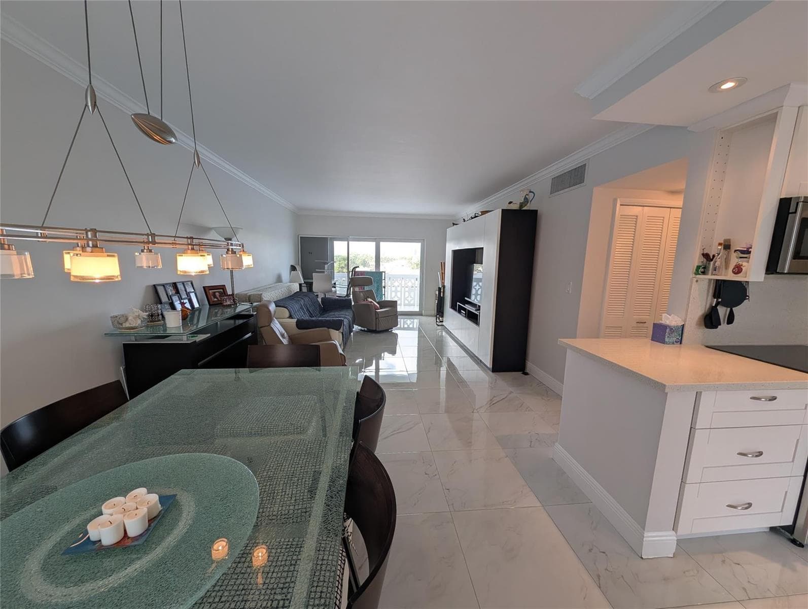 3209 S Ocean Drive 4E photo 6