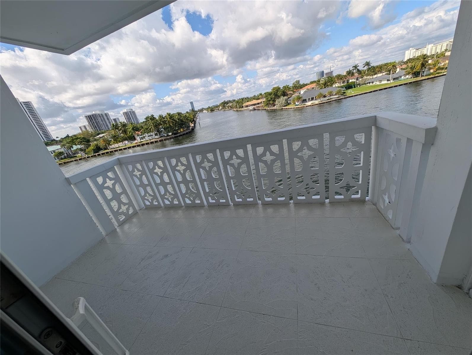 3209 S Ocean Drive 4E photo 16
