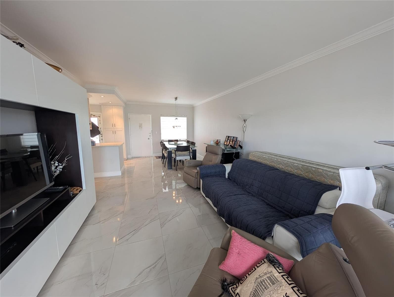 3209 S Ocean Drive 4E photo 8