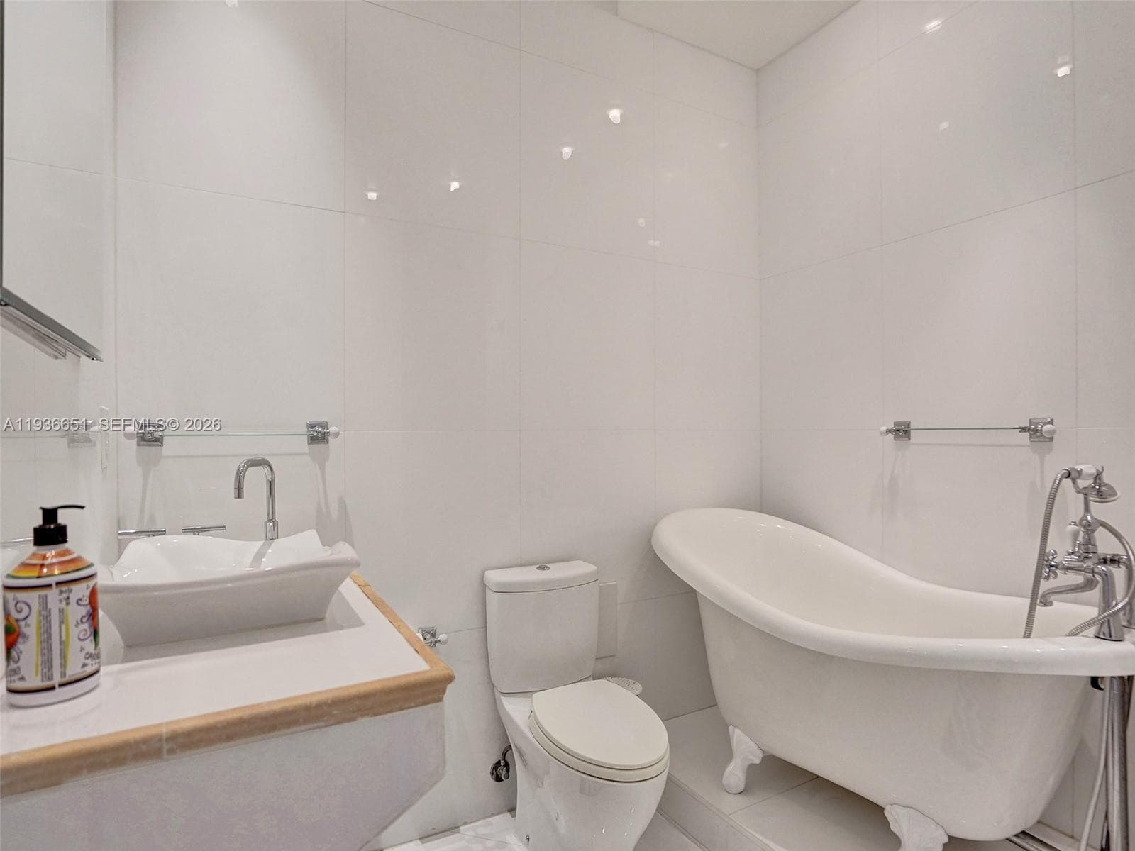 3180 S Ocean Dr 1709 photo 7