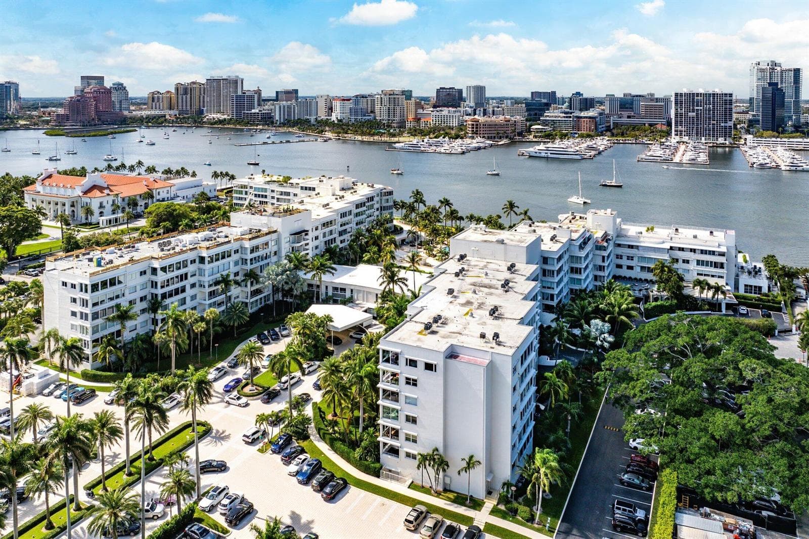 44 Cocoanut Row 526b photo 23