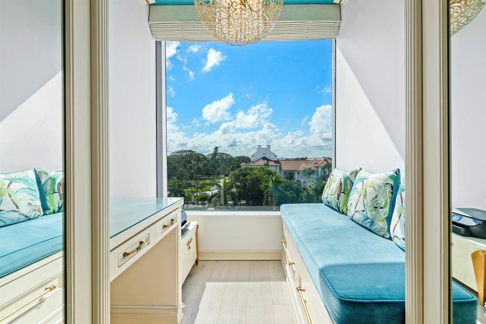 44 Cocoanut Row 526b photo 14