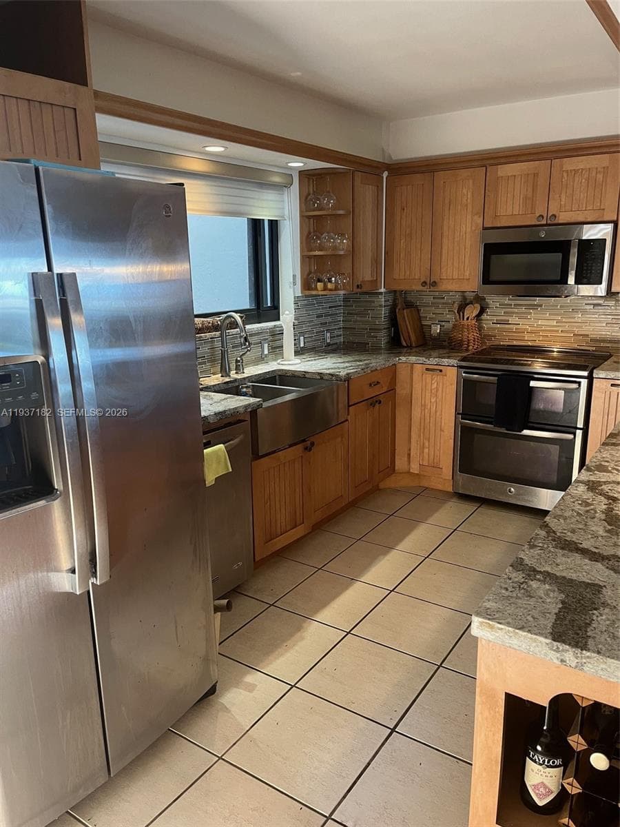 202 Sanctuary Dr photo 10