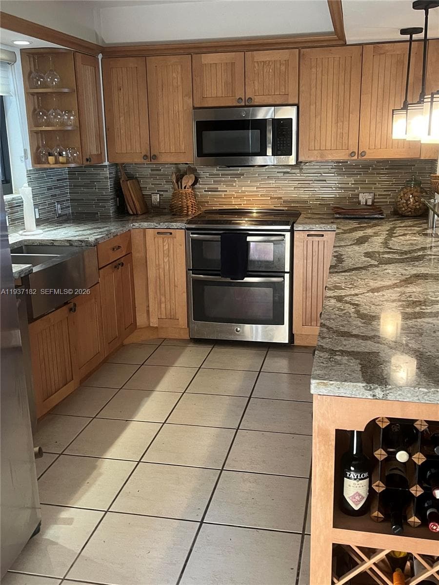 202 Sanctuary Dr photo 11