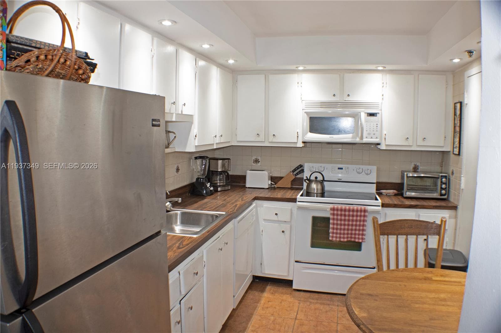 9511 Collins Ave 1108 photo 4