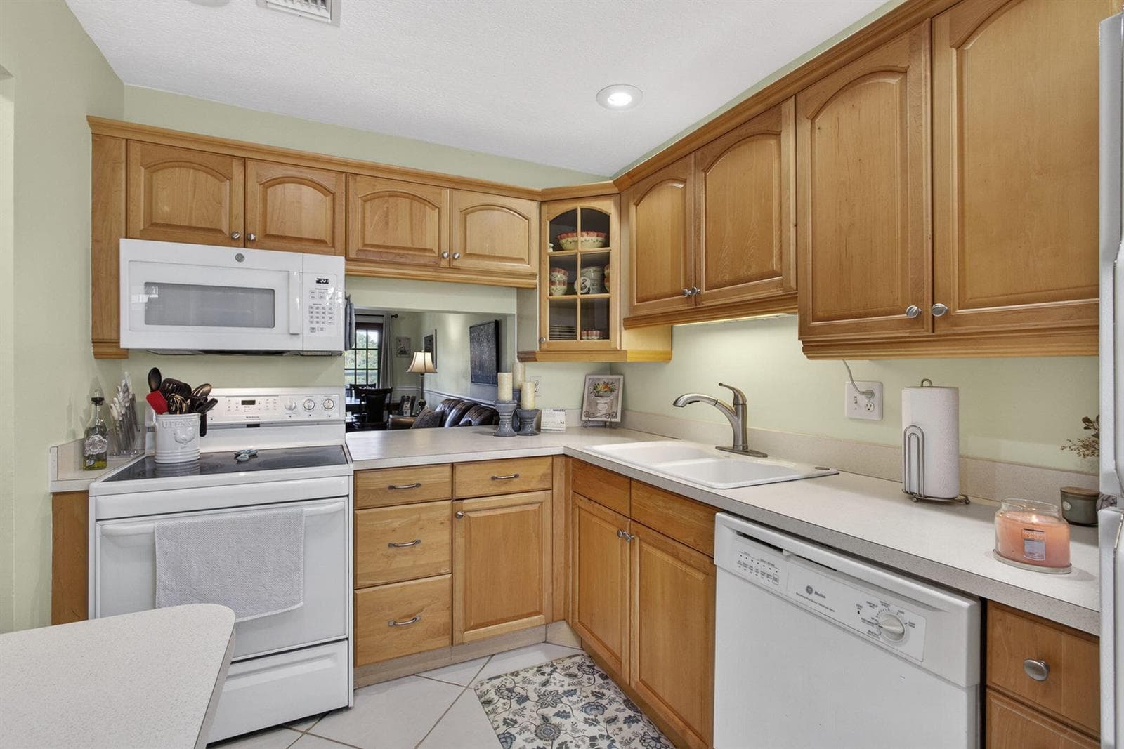 135 Lake Anne Drive photo 7