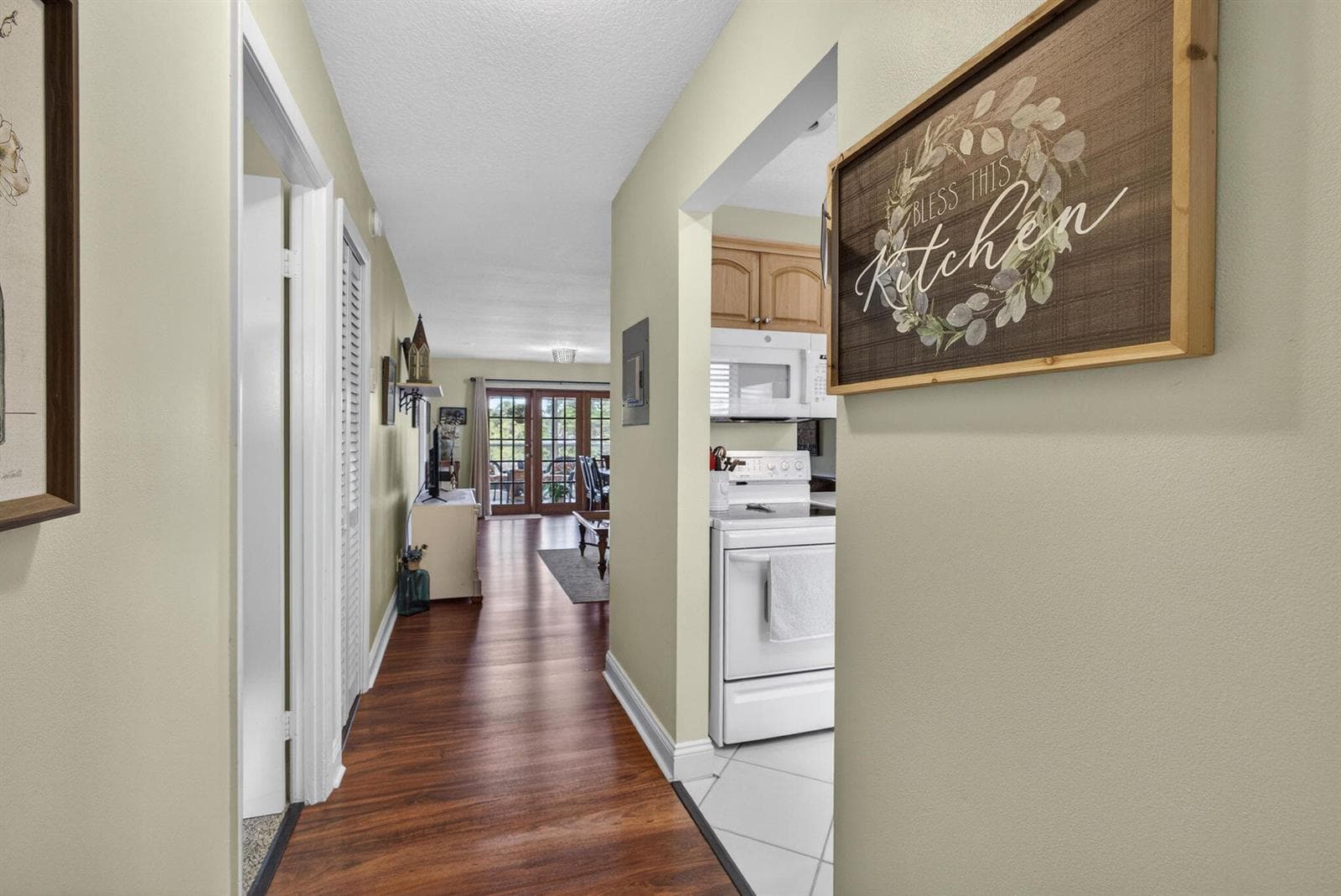 135 Lake Anne Drive photo 3