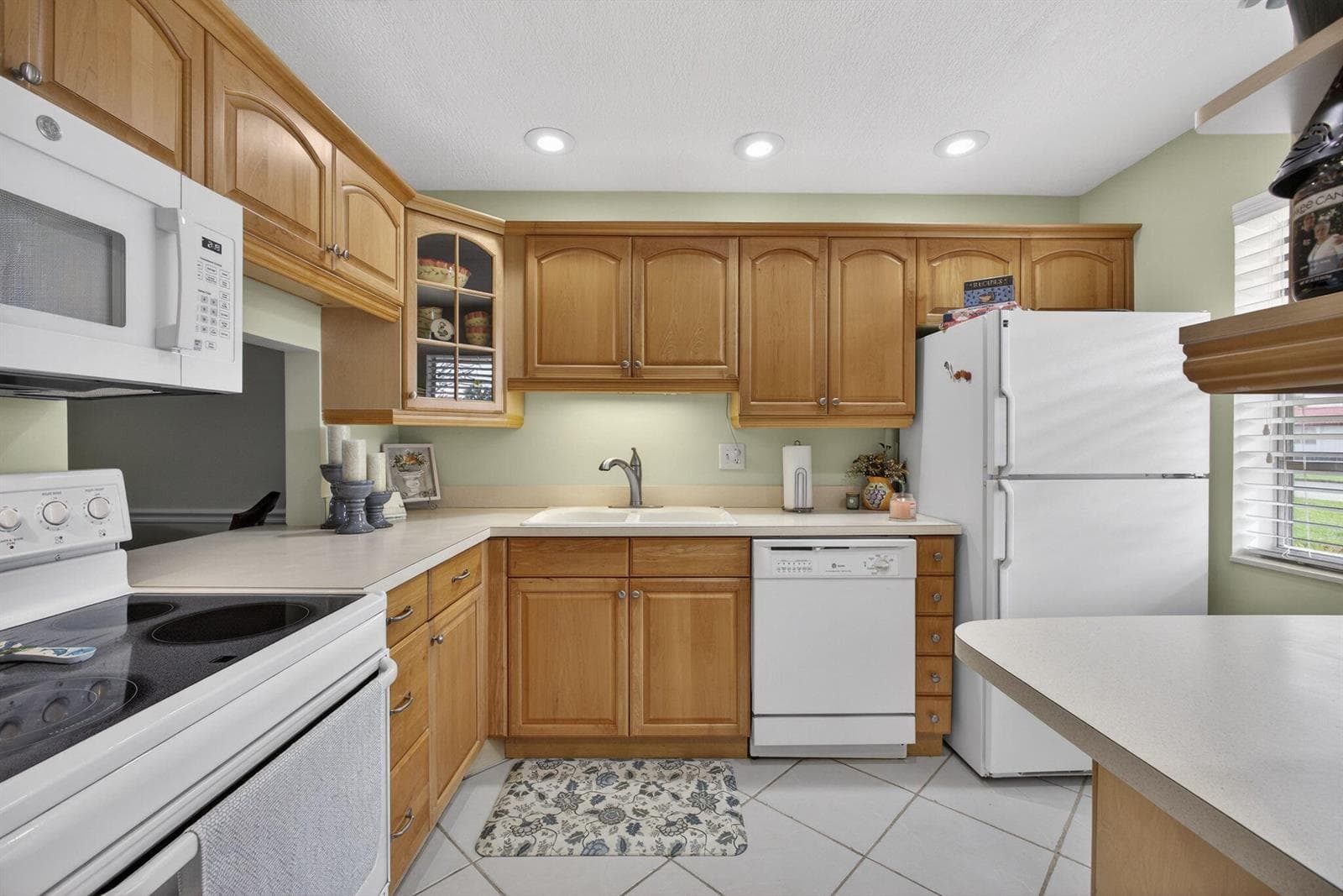 135 Lake Anne Drive photo 5