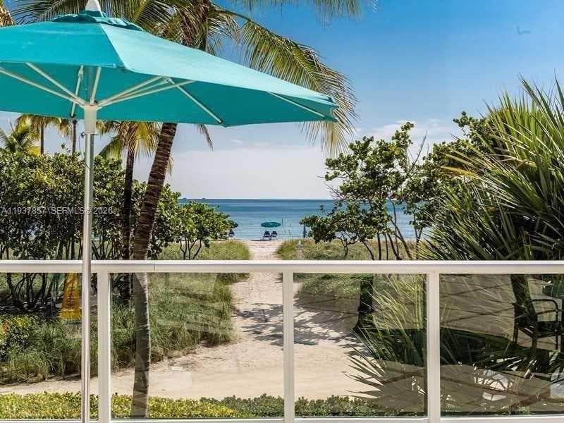 10185 Collins Ave PH02 photo 16