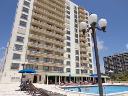 10185 Collins Ave PH02 photo 4