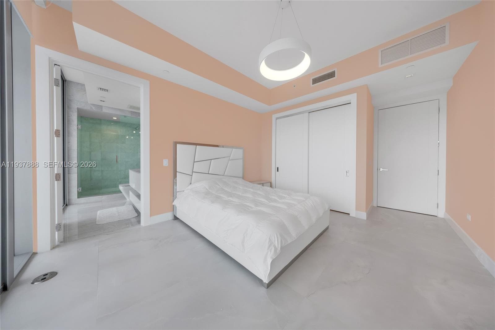 18501 Collins Ave 2502 photo 23