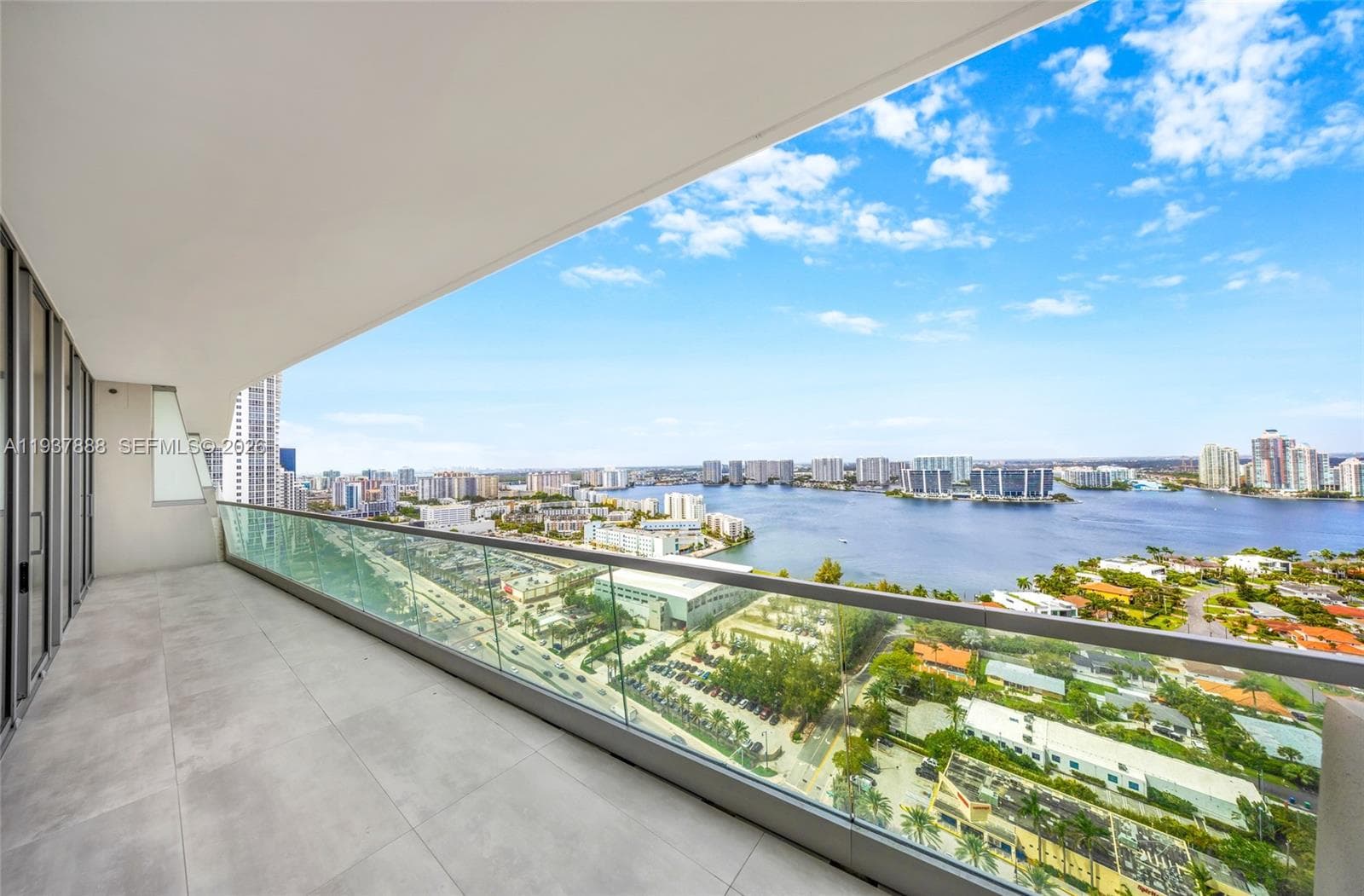 18501 Collins Ave 2502 photo 25