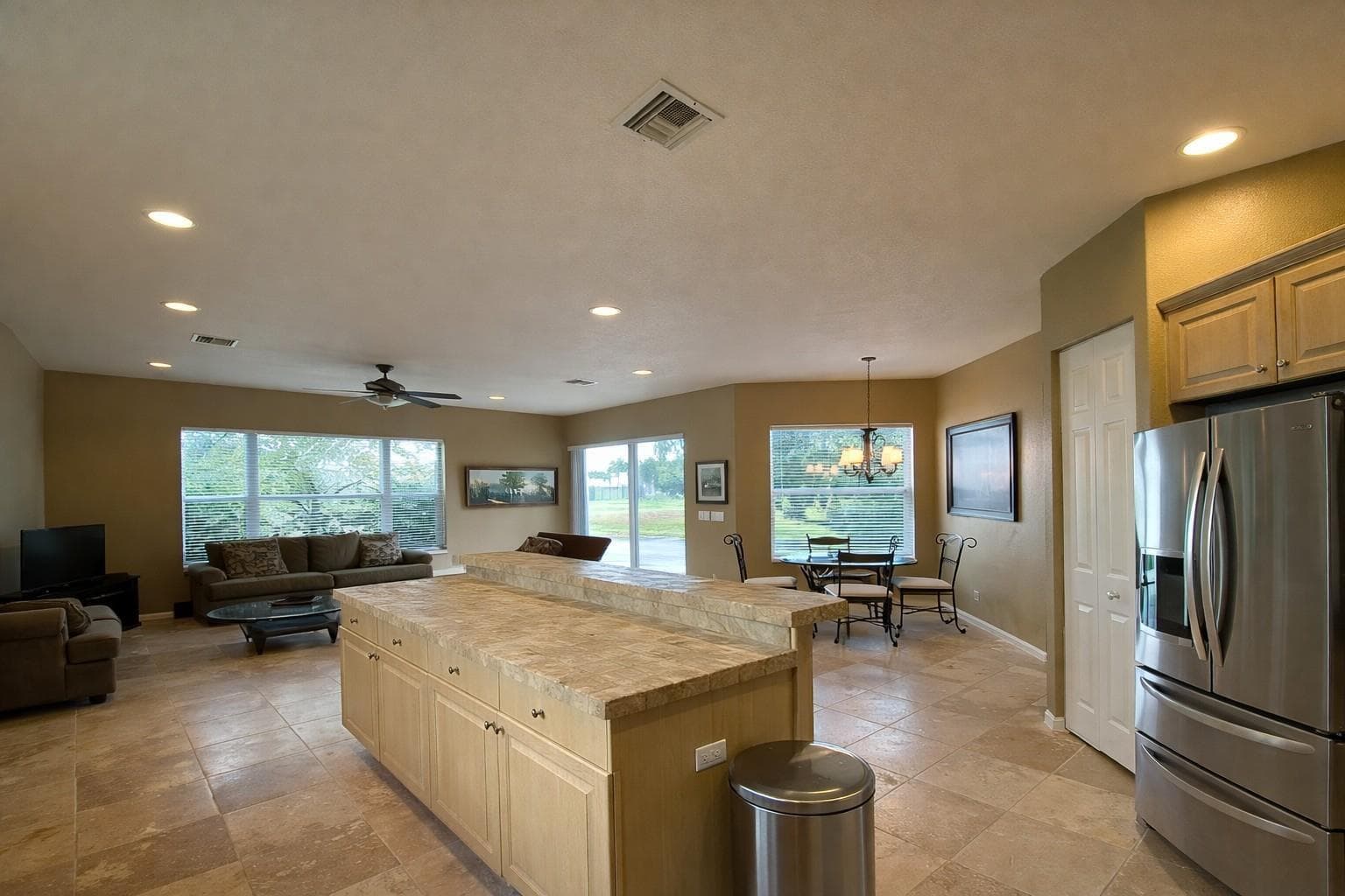 1381 Beacon Circle photo 13