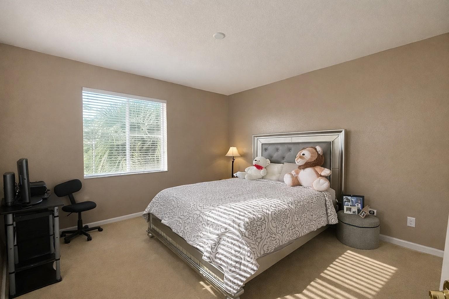 1381 Beacon Circle photo 20