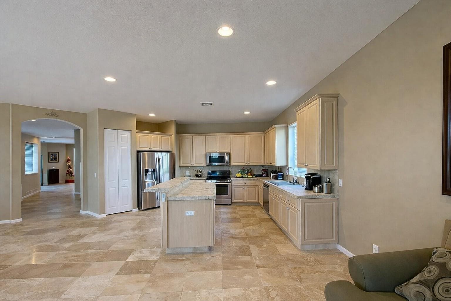 1381 Beacon Circle photo 10