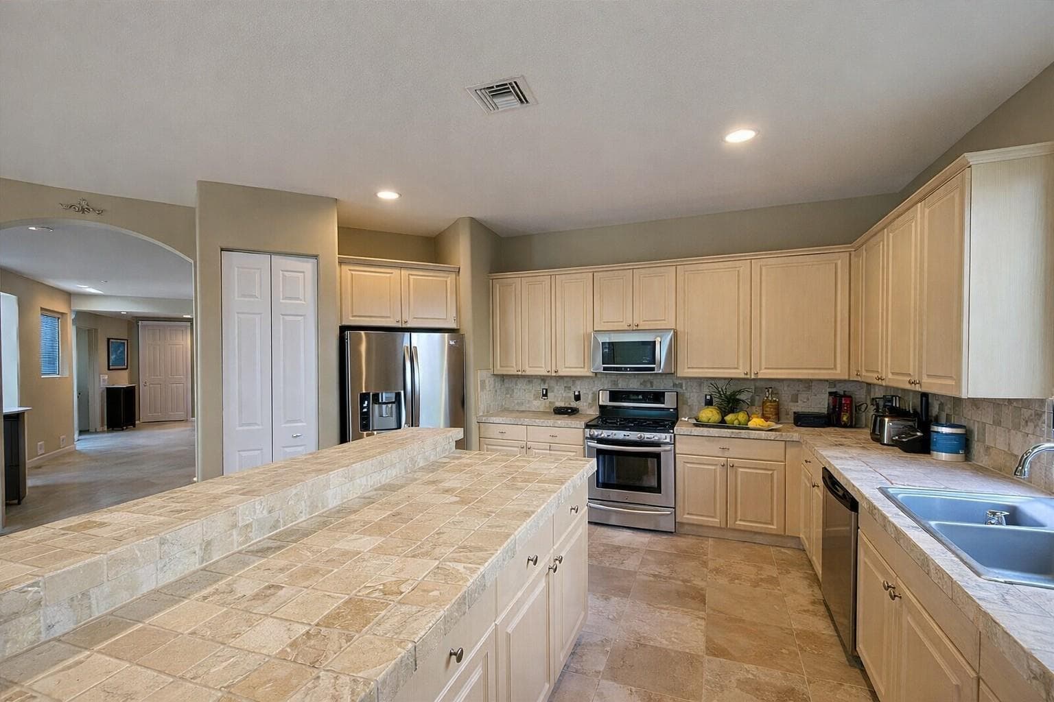 1381 Beacon Circle photo 11