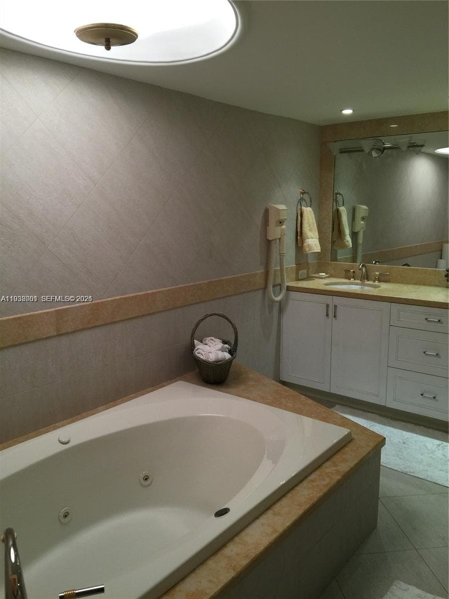 1121 Crandon Blvd F1107 photo 13