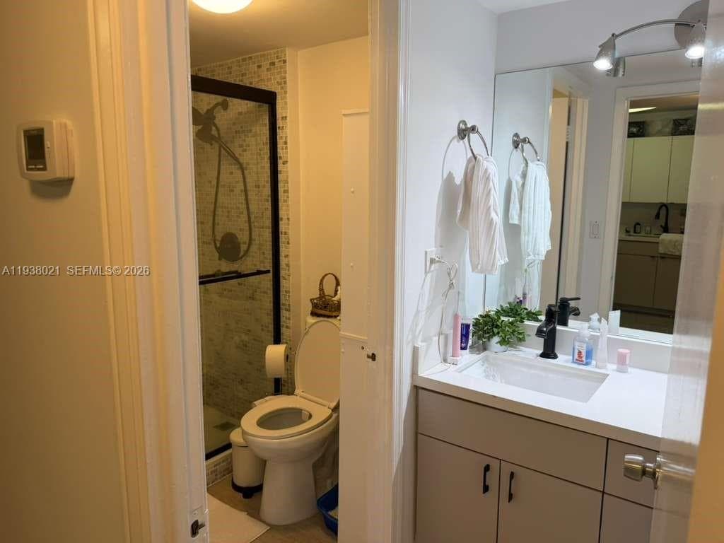 2301 Collins Ave 423 photo 17