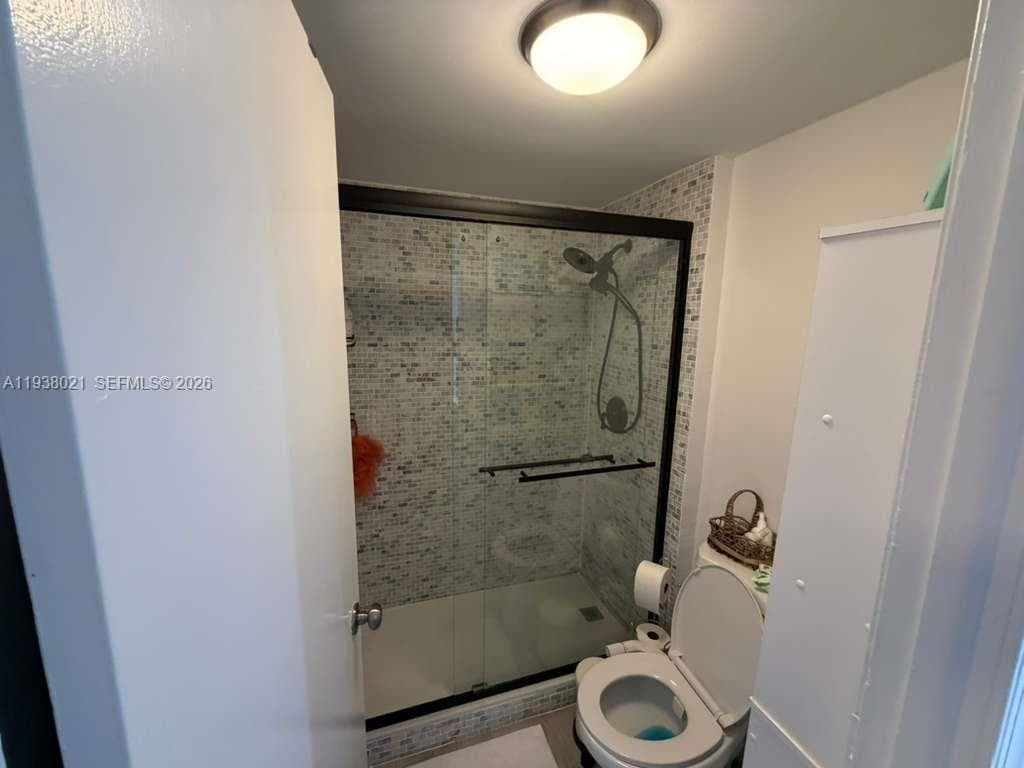 2301 Collins Ave 423 photo 18