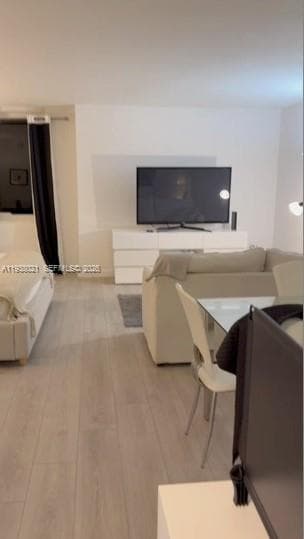 2301 Collins Ave 423 photo 11