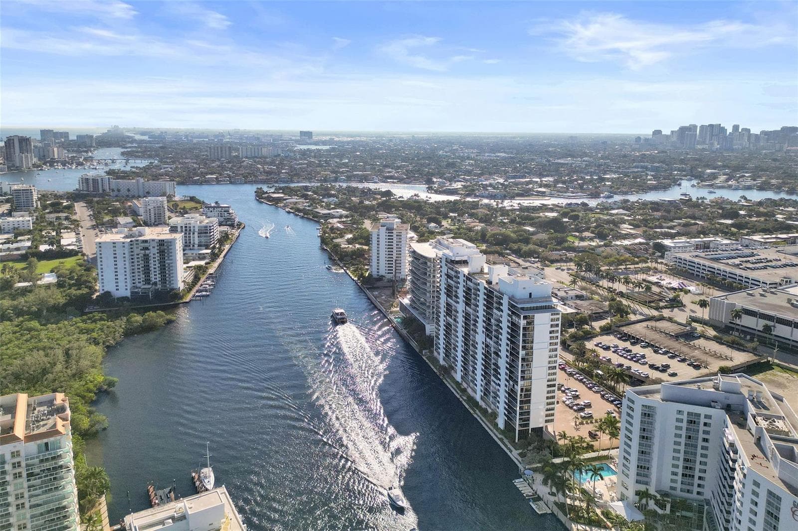 936 Intracoastal Drive 10e photo 1