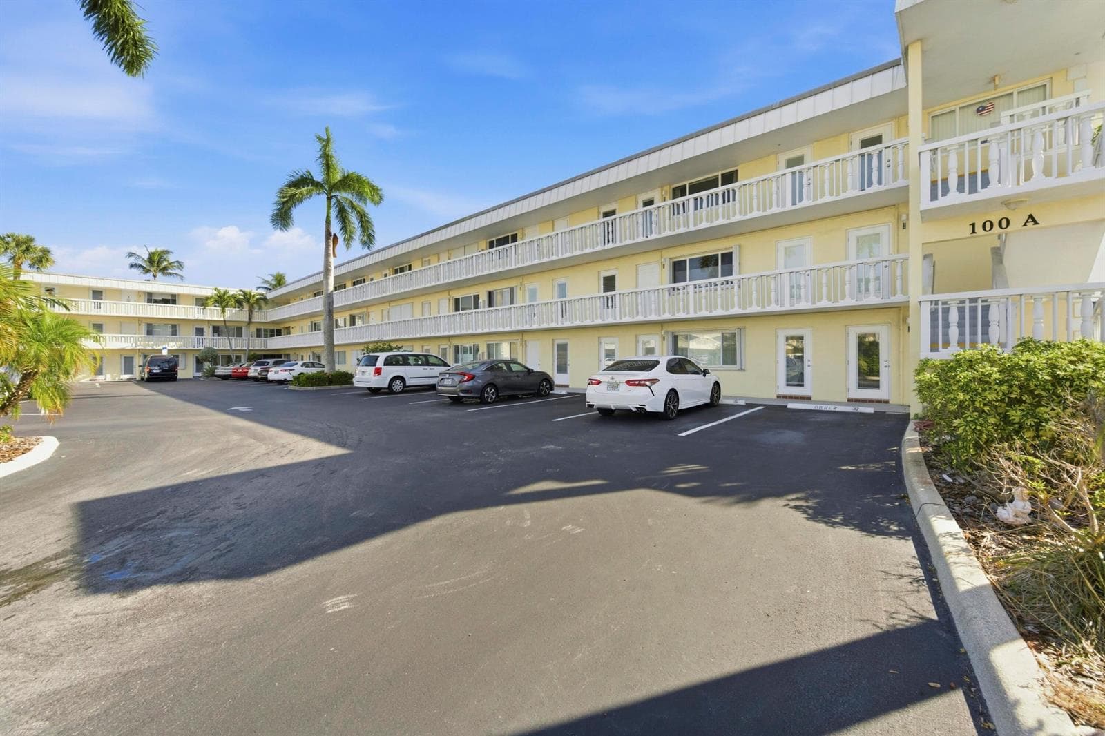 100 Doolen Court 203 photo 2