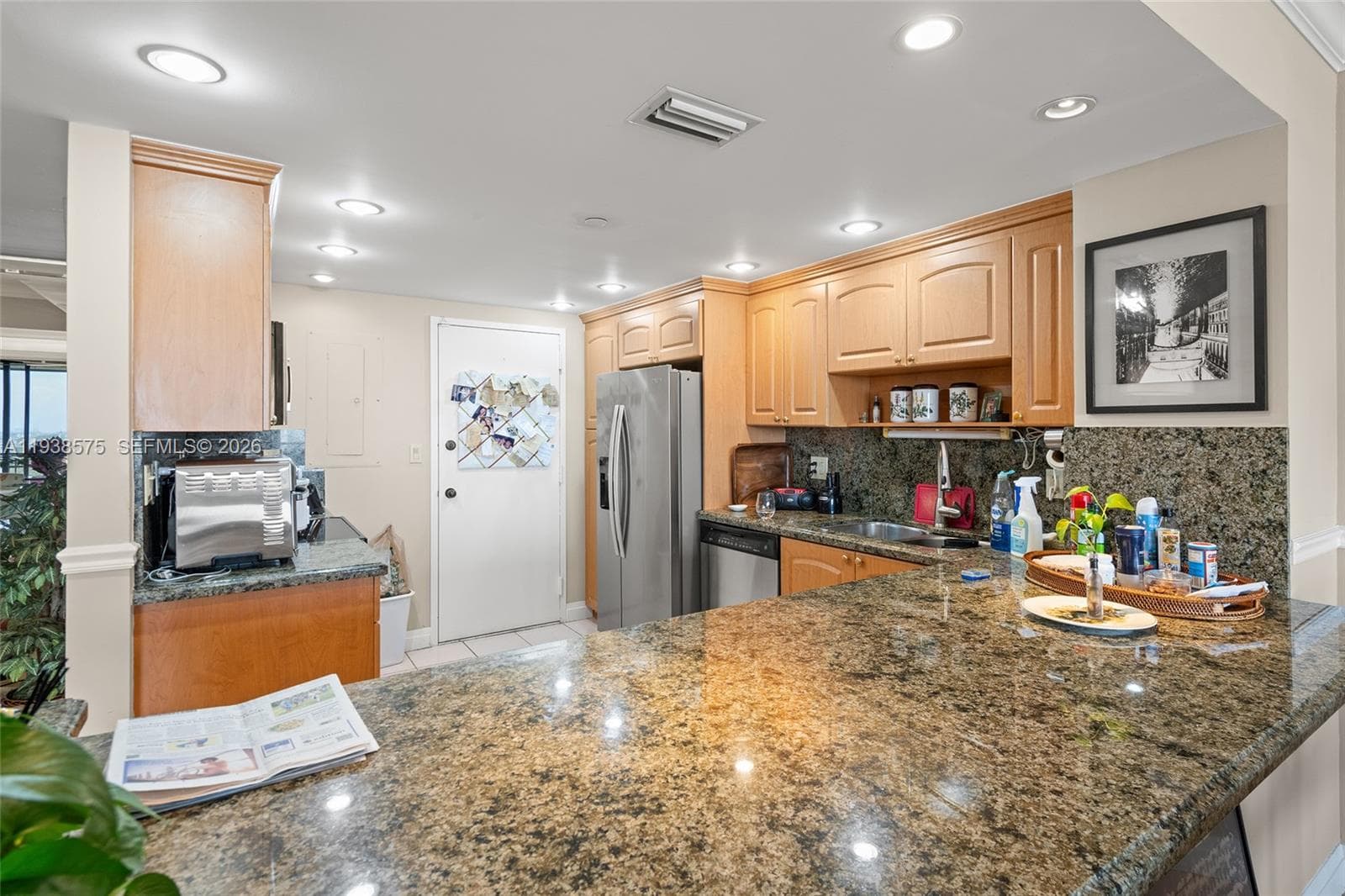 11113 Biscayne Blvd 1554 photo 5
