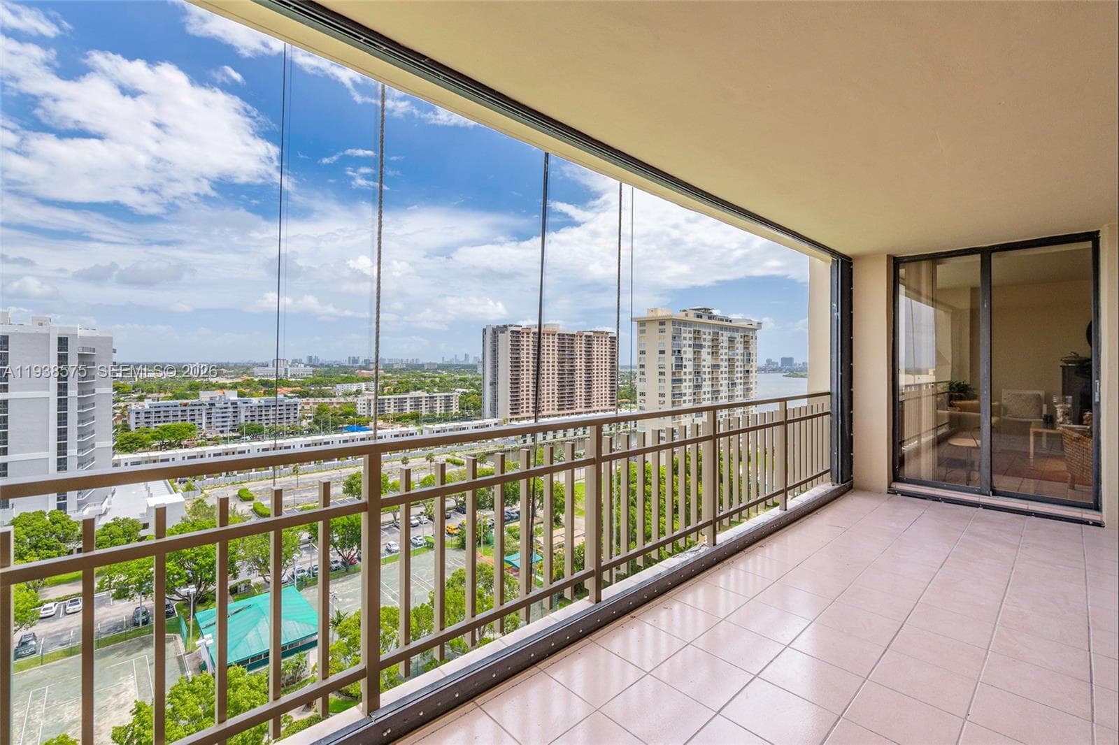 11113 Biscayne Blvd 1554 photo 20