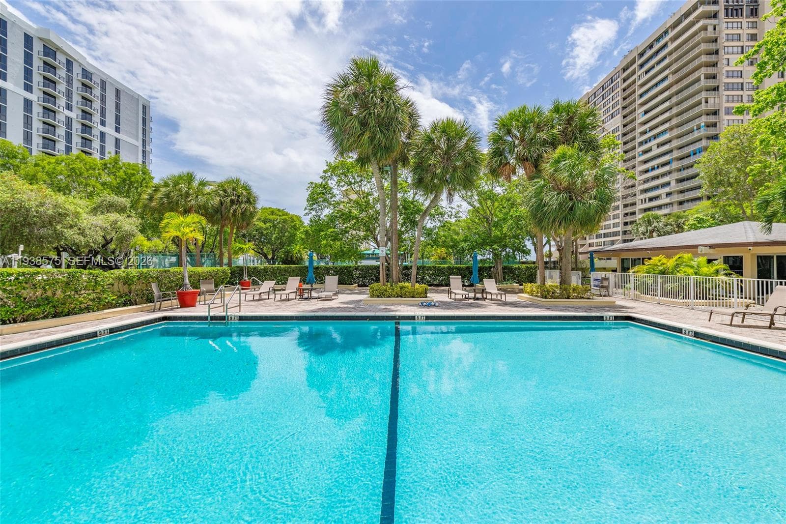 11113 Biscayne Blvd 1554 photo 25