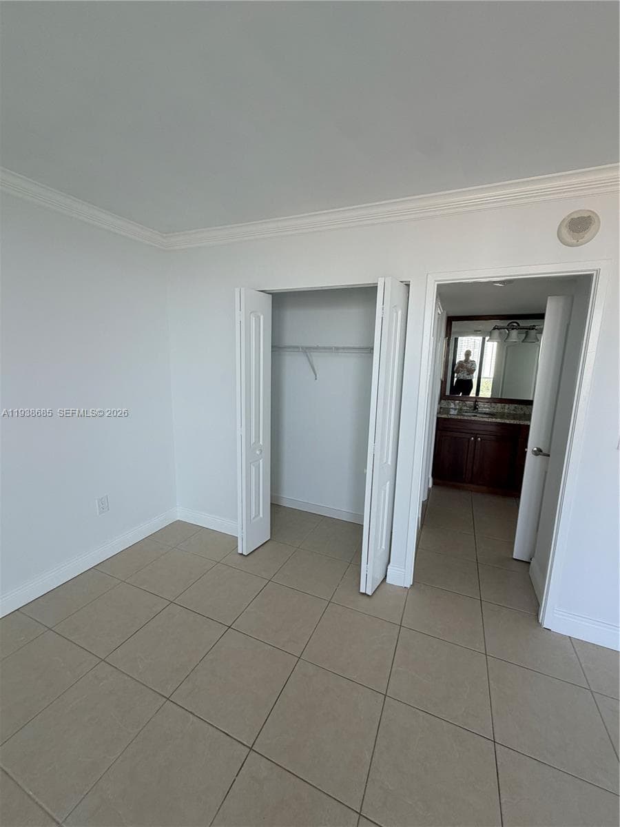 3701 N Country Club Dr 1901 photo 9