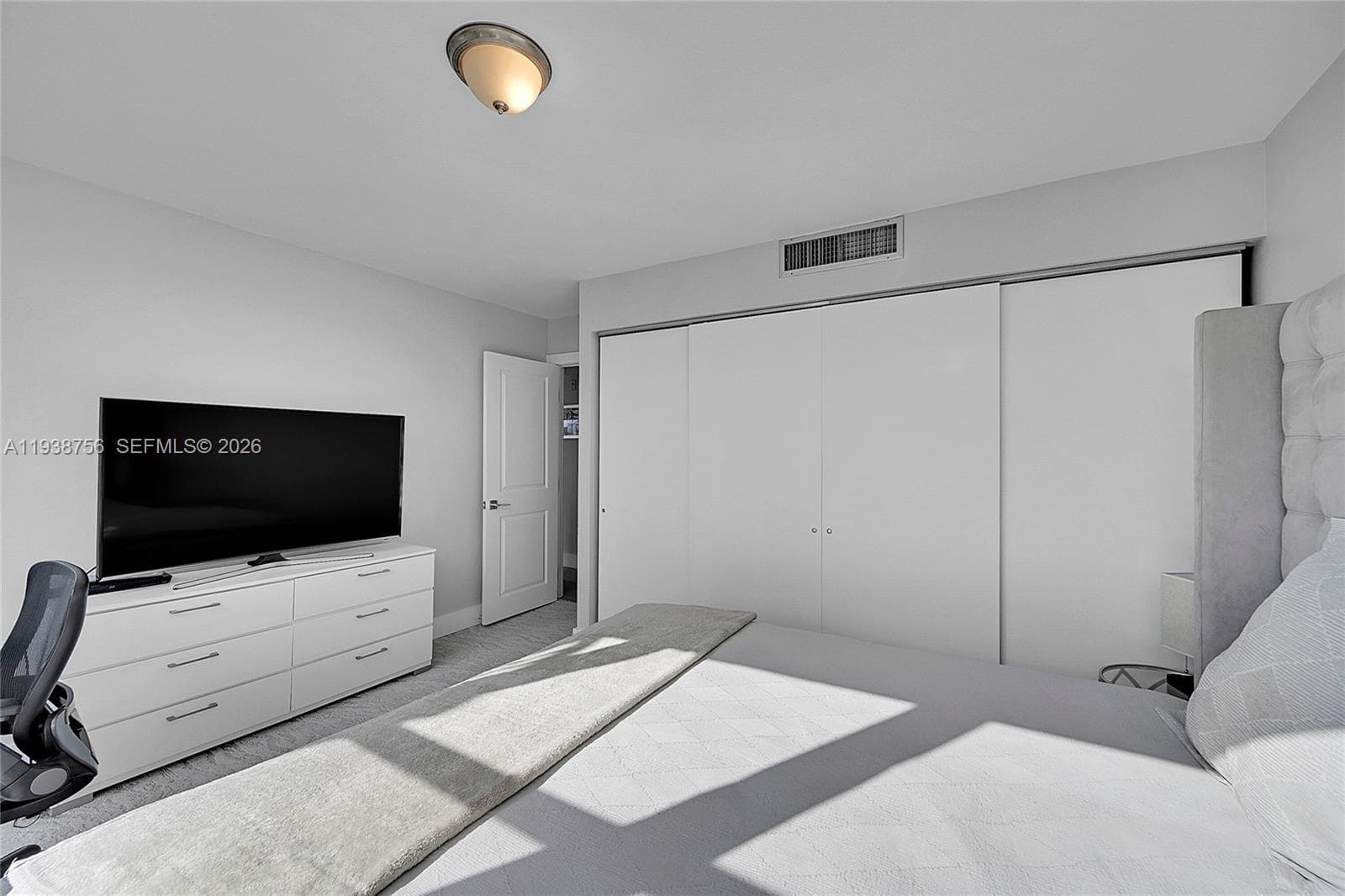 2049 S Ocean Dr 701 photo 14