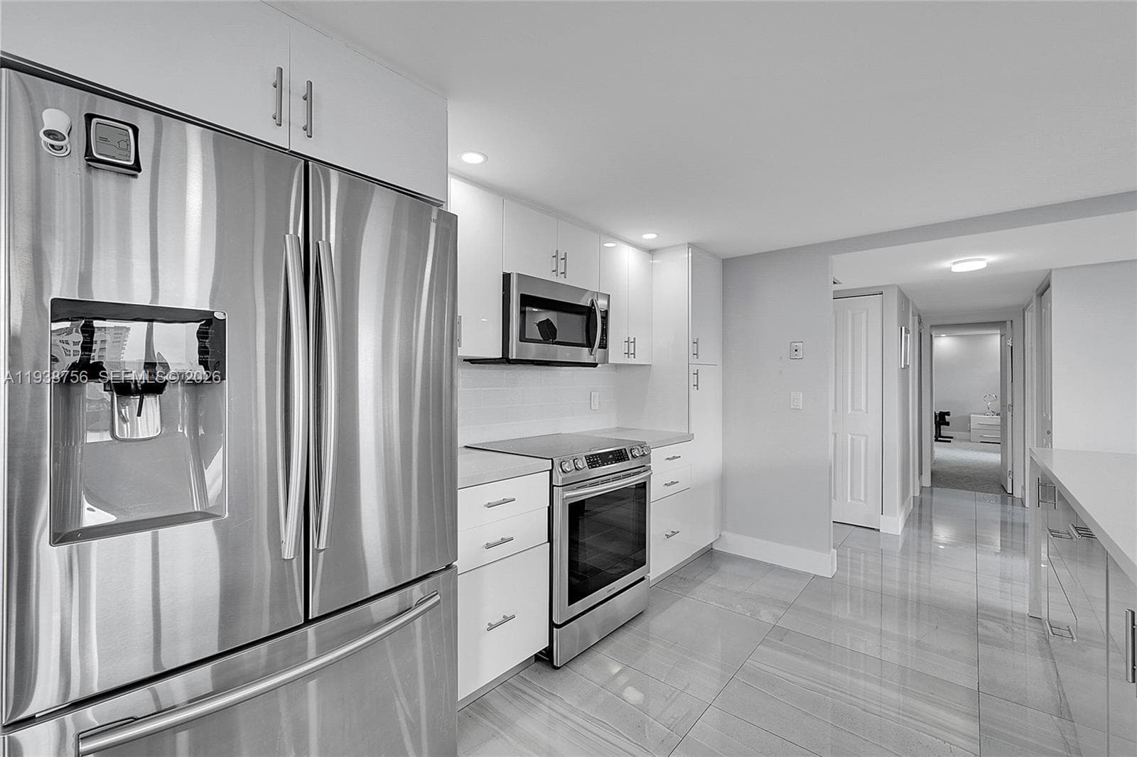 2049 S Ocean Dr 701 photo 4