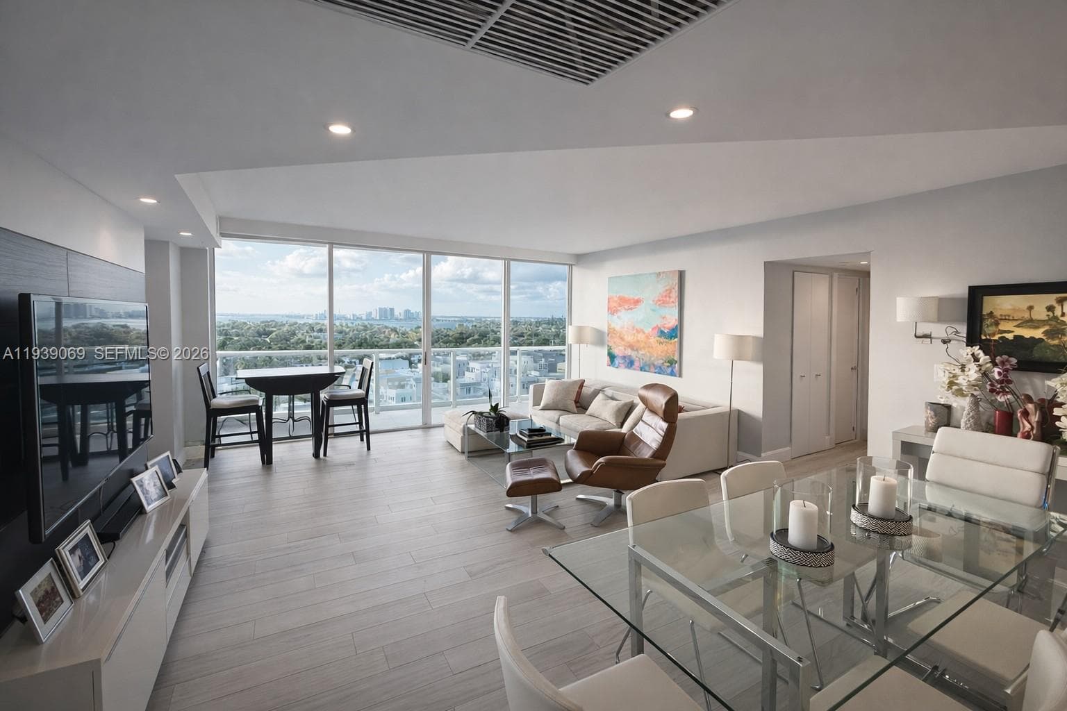 5900 Collins Ave 1405 photo 12