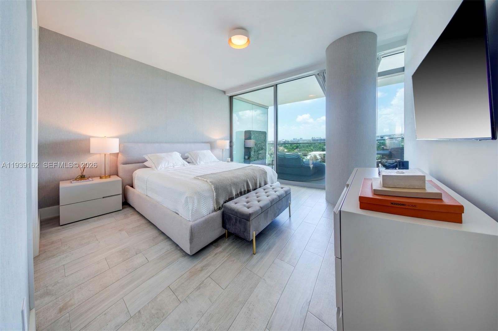 10201 Collins Ave 804 photo 18