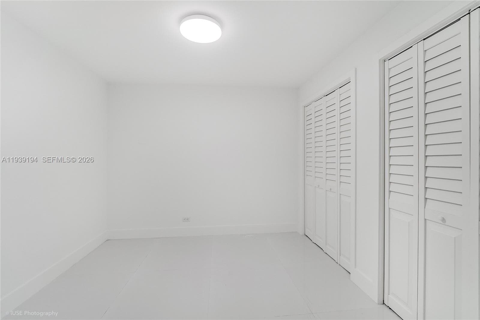 6039 Collins Ave 1222 photo 13