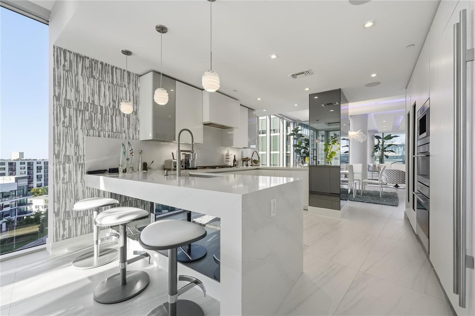 2200 N Ocean Boulevard S706 photo 9