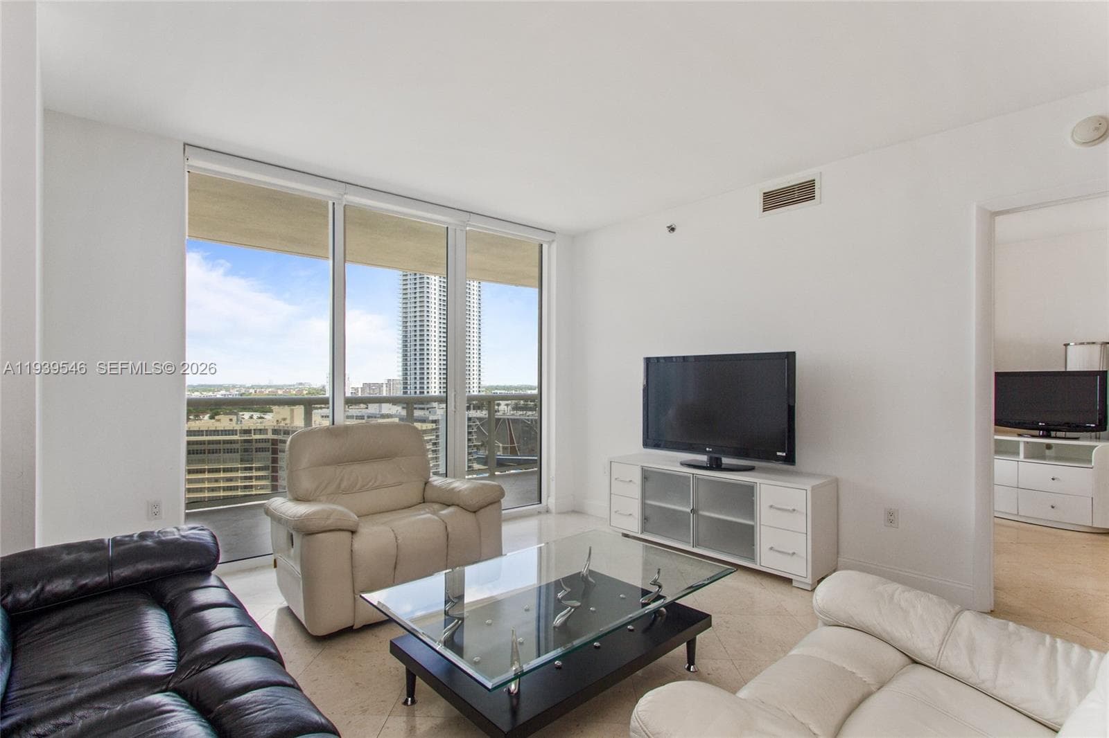 1850 S OCEAN DR 1608 photo 15