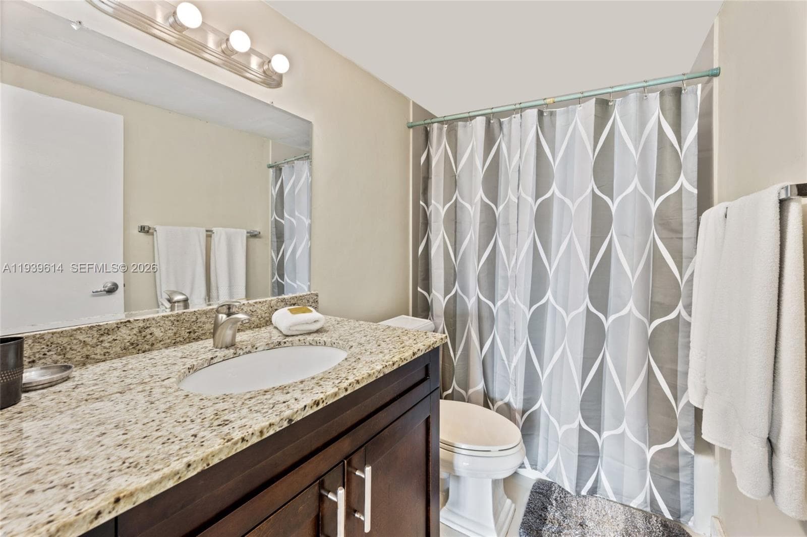 5601 Collins Ave 1618 photo 14