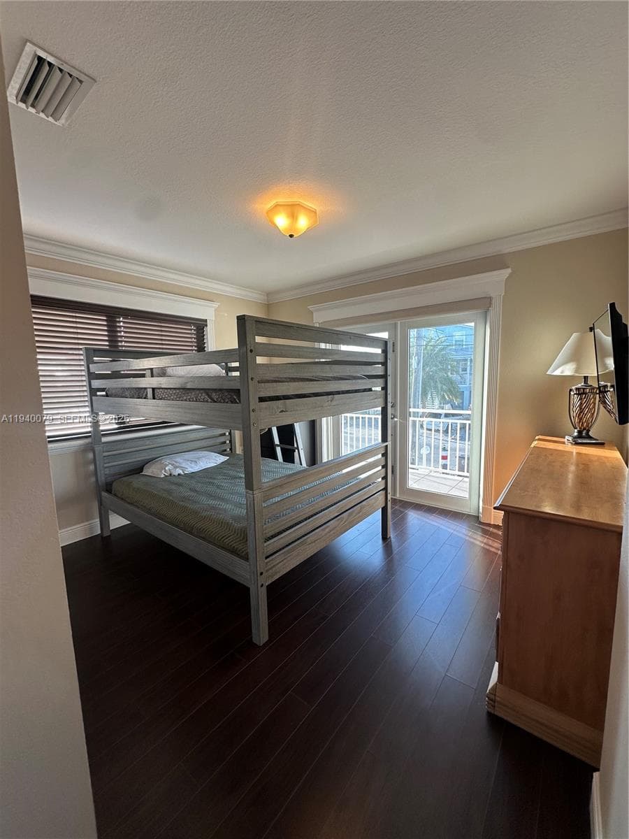 1516 Aqueduct Ln 1 photo 24