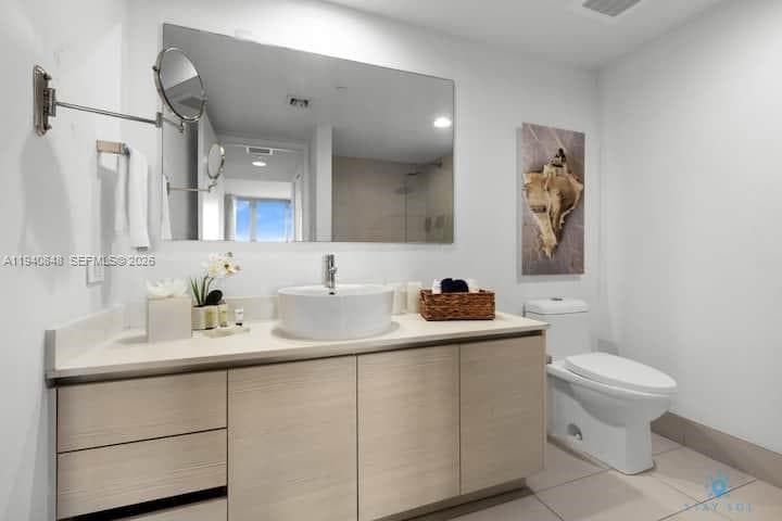 2602 E Hallandale Beach Blvd R2006 photo 14