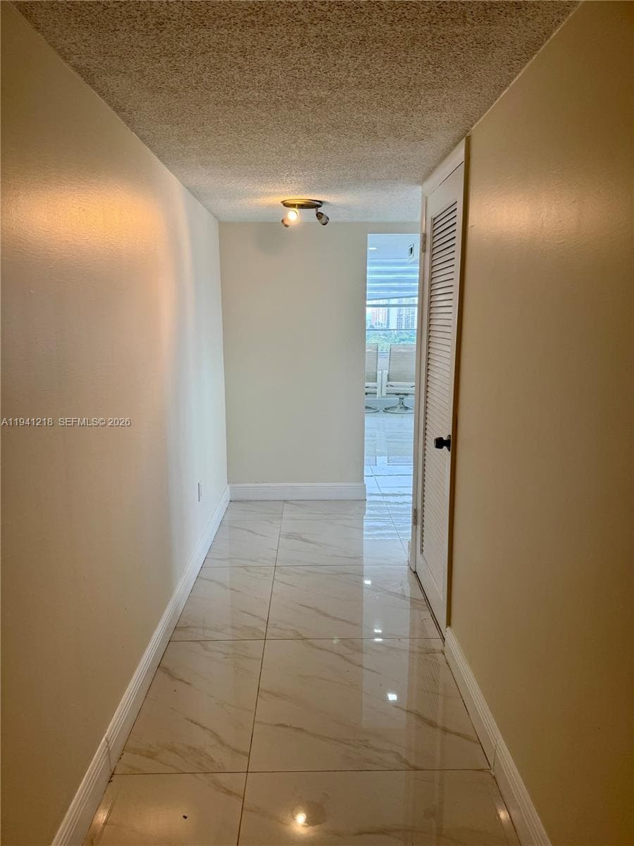 18041 Biscayne Blvd *BOAT SLIP & UNIT* 1605 photo 23