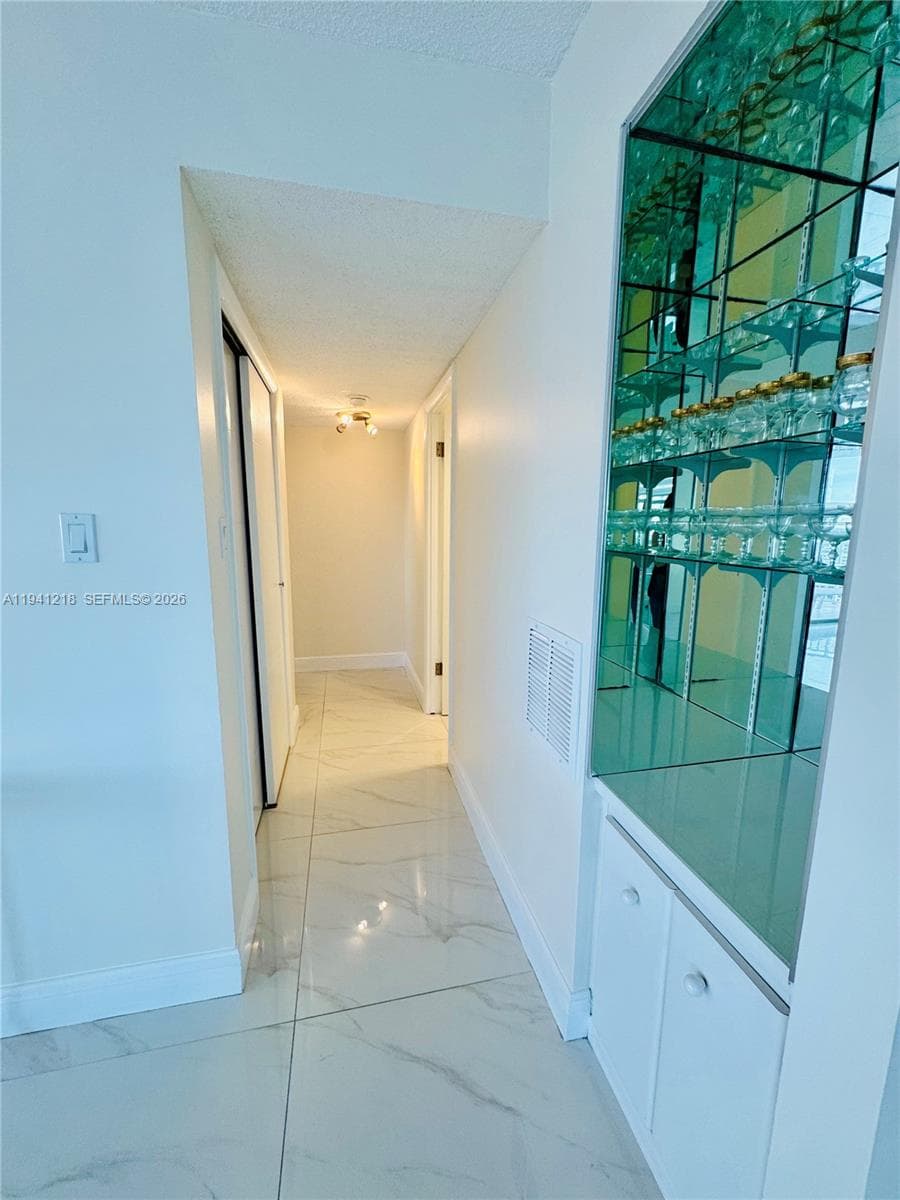18041 Biscayne Blvd *BOAT SLIP & UNIT* 1605 photo 22