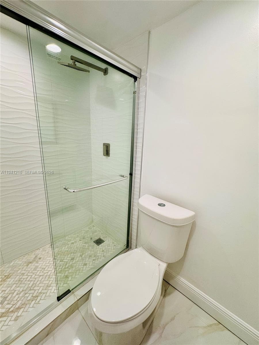 18041 Biscayne Blvd *BOAT SLIP & UNIT* 1605 photo 25