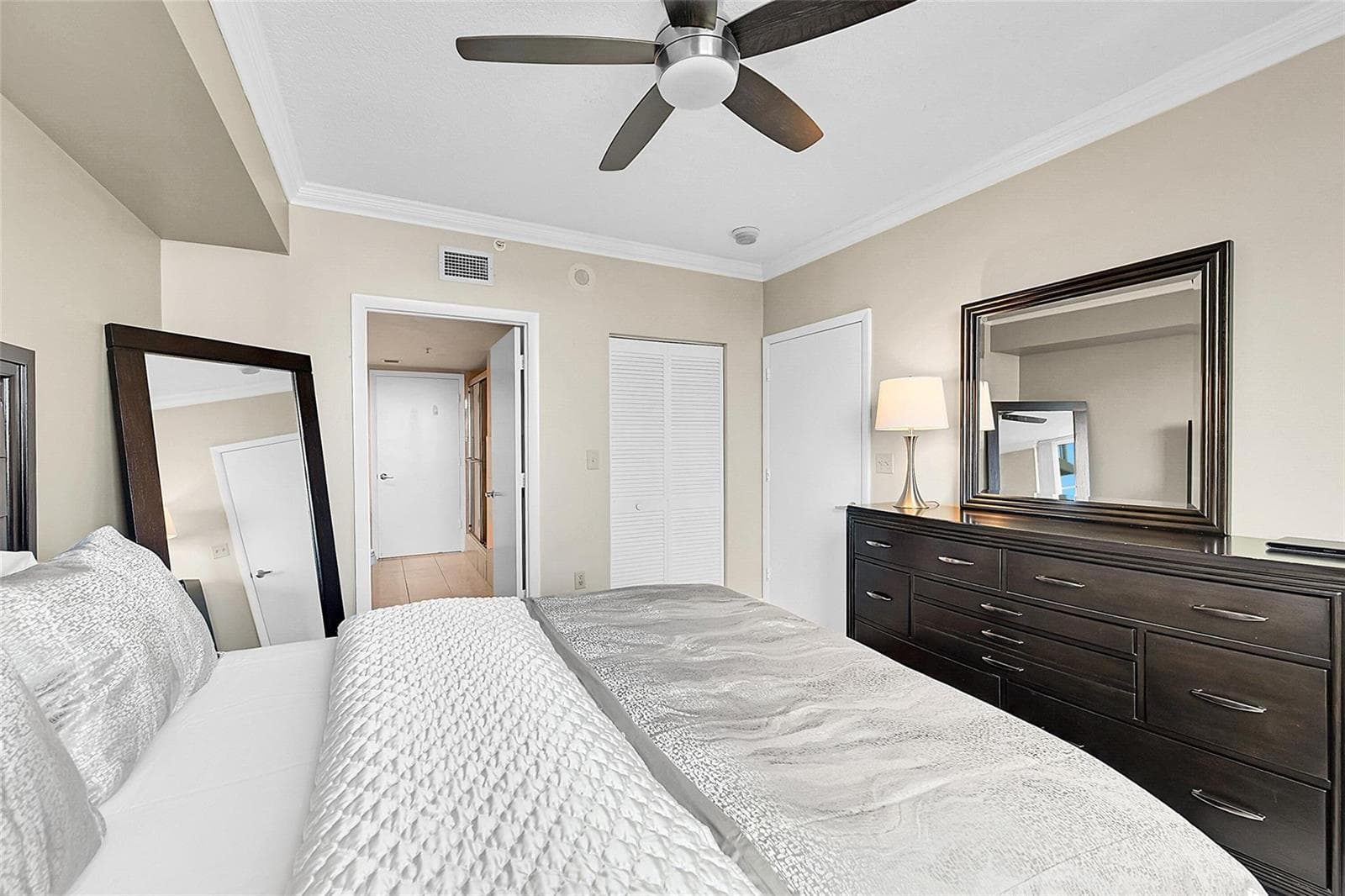 3020 NE 32nd Avenue 805 photo 6
