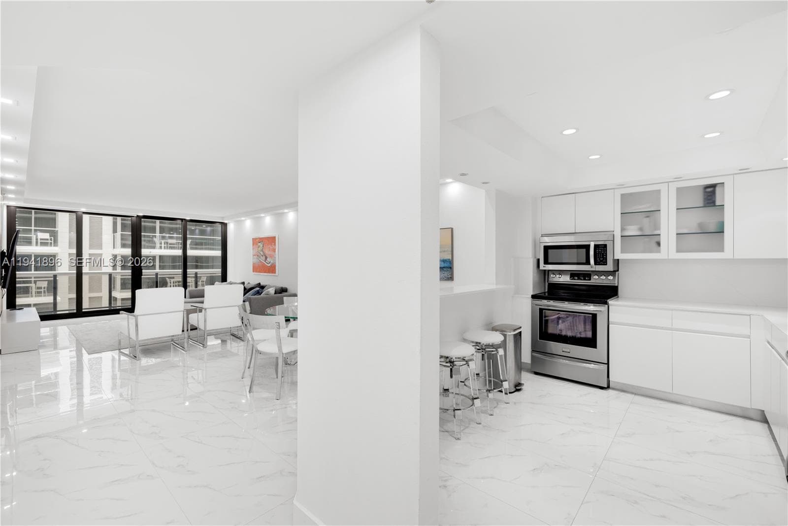 9455 Collins Ave 806 photo 2