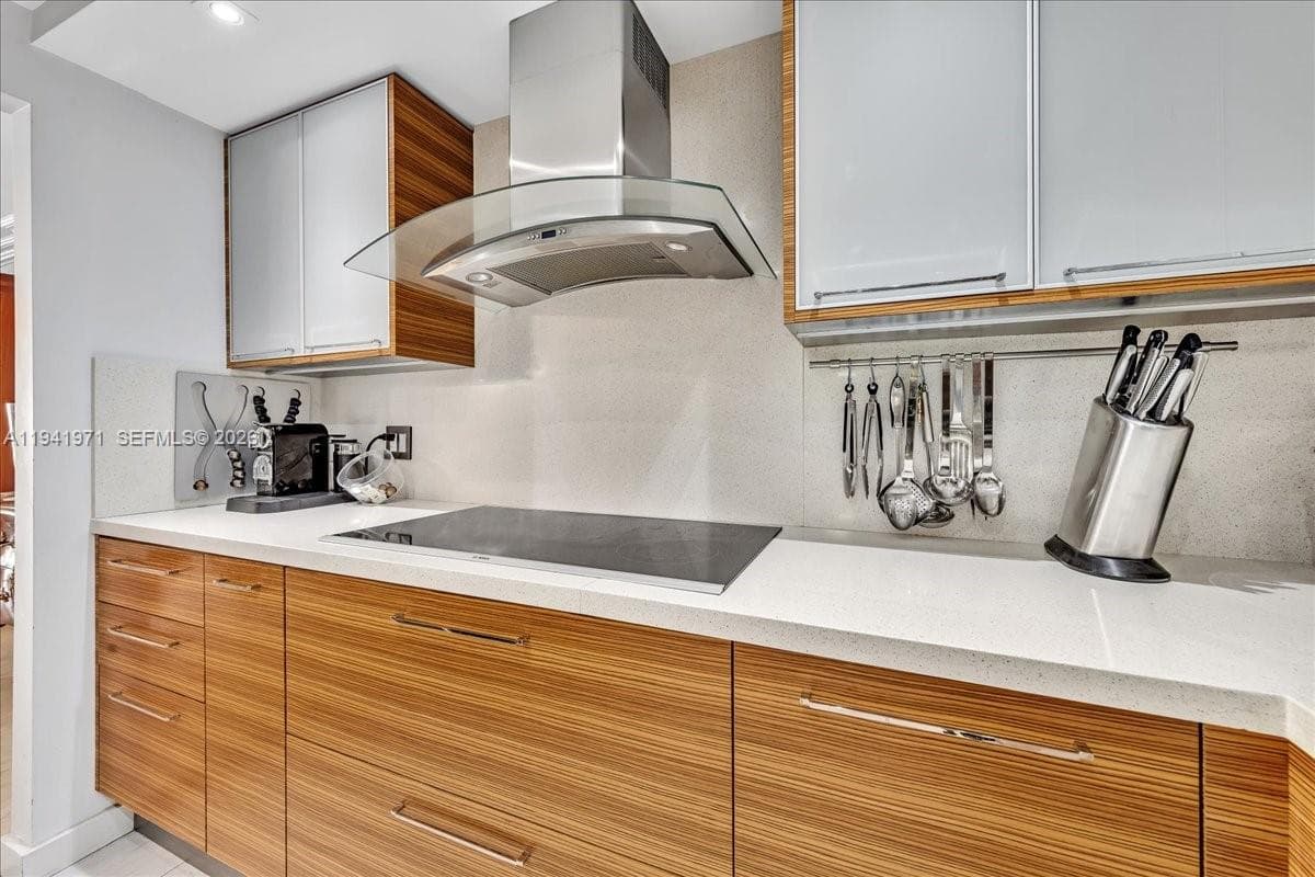 8877 Collins Ave PH-2 photo 12