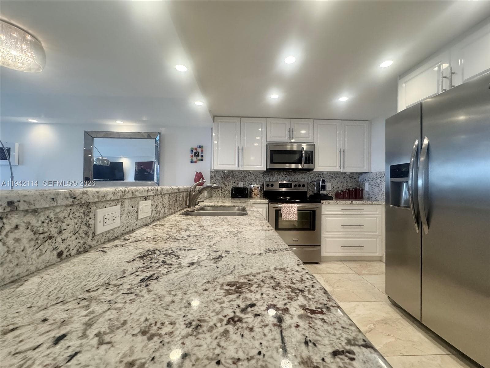 3800 S Ocean Dr 519 photo 3