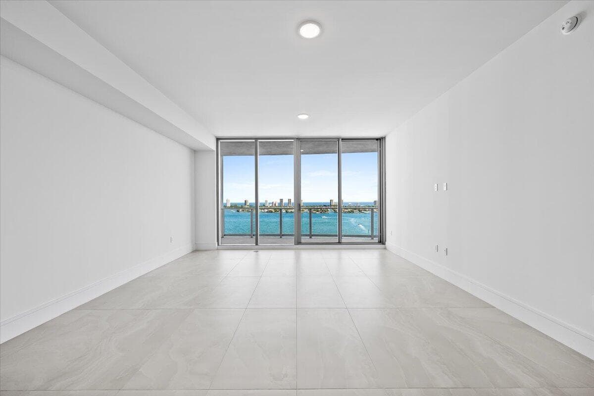 220 Lake Shore Drive 1706 photo 6