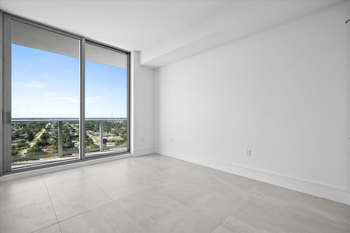 220 Lake Shore Drive 1706 photo 22